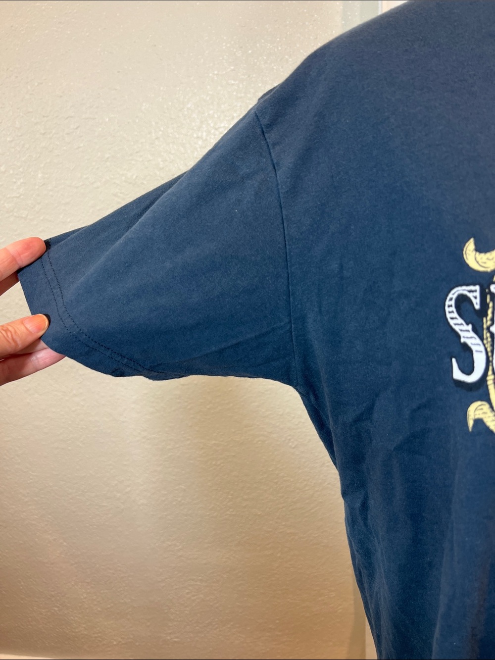 Sugarland Graphic Band Tee in Navy with Moon Design. Size L - Picture 7 of 10